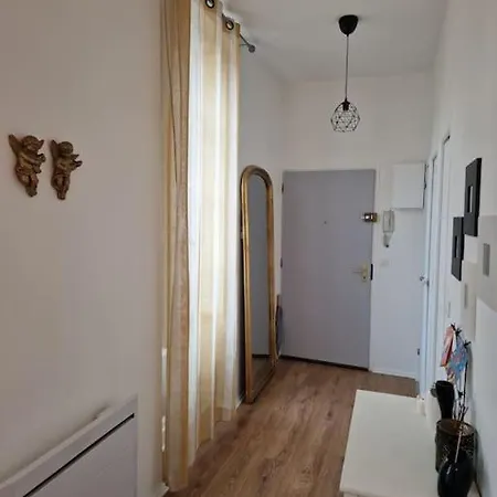 Cosy Hypercentre